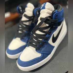 Navy blue Air Jordan 1’s 9.5 mens